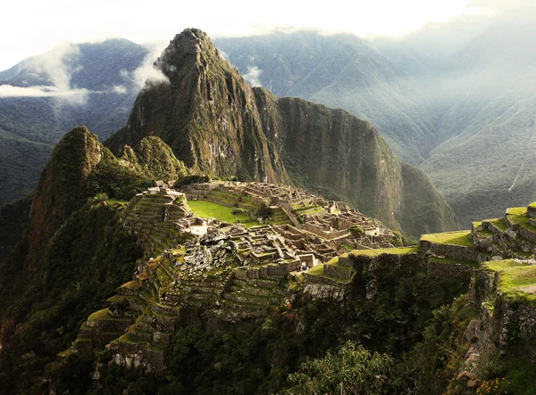 Потерянный город инков Мачу-Пикчу — стоковое фото