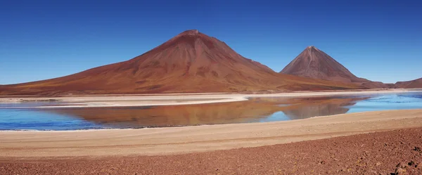 Bolivya yüksek dağlar. — Stok fotoğraf