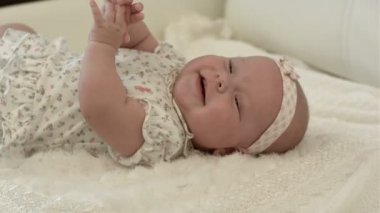 gezinme bebek yatak odasında