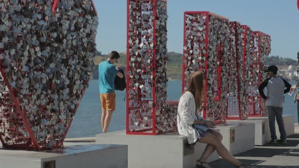 Portugal 2015 setembro amor monumento belém embenkment tejo uma nova atração turística — Vídeo de Stock