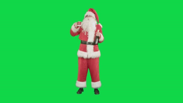 Babbo Natale augurando buon Natale e bere champagne su uno schermo verde Chrome Key — Video Stock