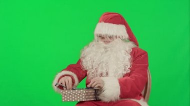 Noel Baba: Neşeli hediyeler yeşil ekran krom anahtar