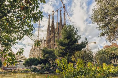 Barcelona, İspanya - 12 Ocak: La Sagrada Familia üzerinde 12 Ocak