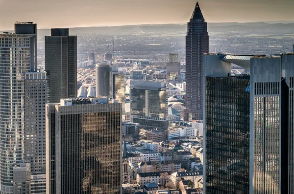 Atardecer y rascacielos urbanos, Europa — Foto de Stock