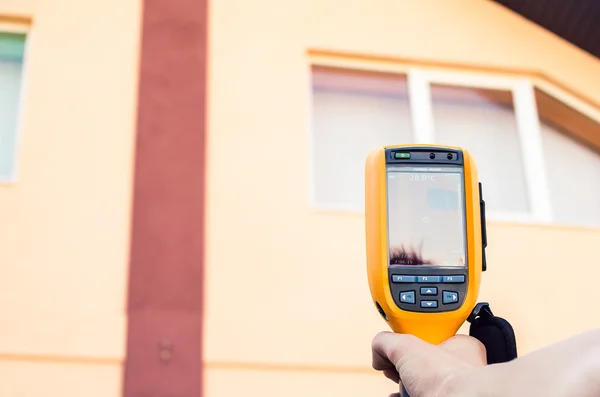 Thermal inspection of the House — Stock Photo, Image