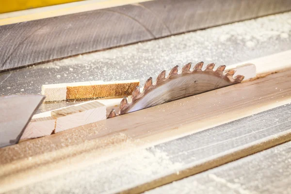 Circular saw wood — Stock Photo, Image