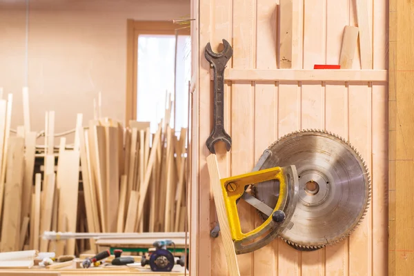 Столярная деревянная мастерская — стоковое фото