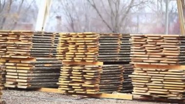 açık stok günlükleri yığını