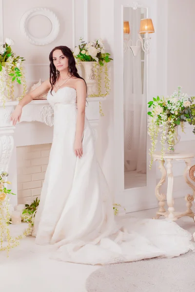 Beautiful bride brunette alone — Stock Photo, Image