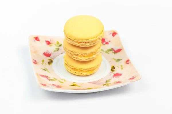 Macaroon em uma chapa — Fotografia de Stock