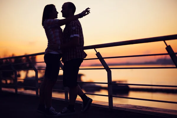 Silhouette of couple roof — Stock Photo, Image