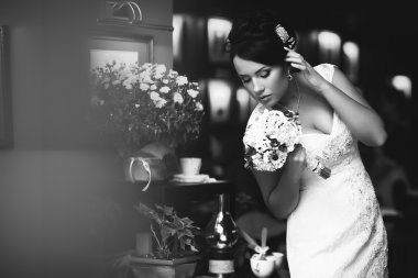 siyah-beyaz gelinlik