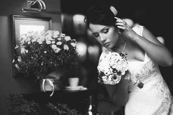 siyah-beyaz gelinlik