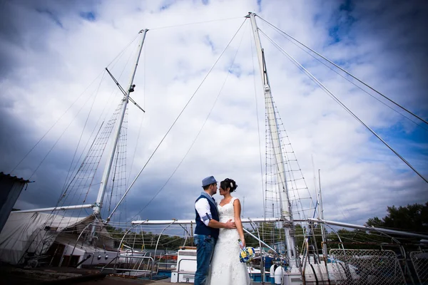 Wedding, dock, yacht — Stock Photo, Image