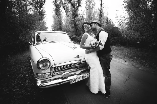 Groom and bride car — Stock Photo, Image