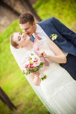 mutluluk, Gelin, damat, öpücük