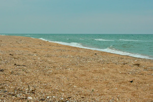 Deserted beach — Stock Photo, Image