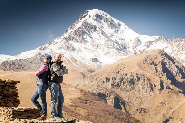 Turistas, montañas, divertido — Foto de Stock