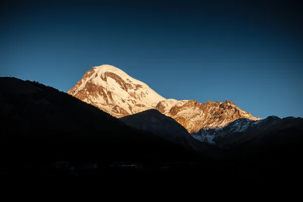 The mountains at sunrise — Stock Photo, Image