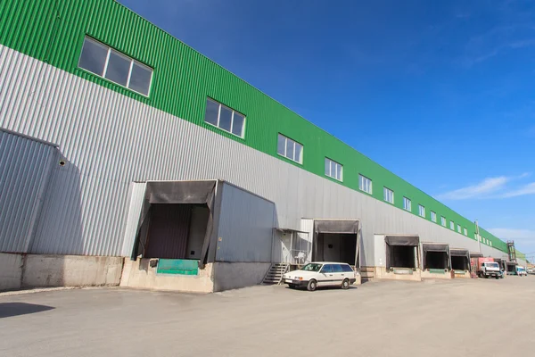 Loading warehouse space — Stock Photo, Image