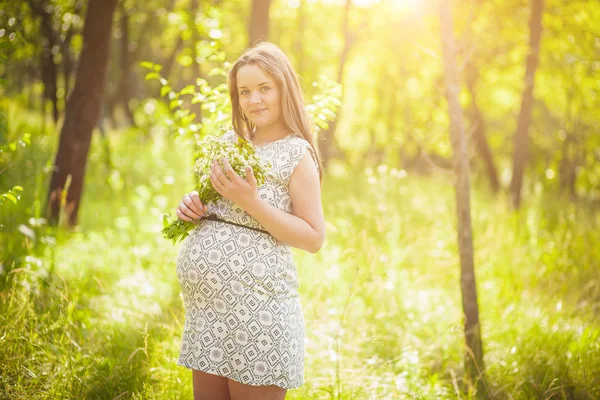 Coucher de soleil enceinte — Photo