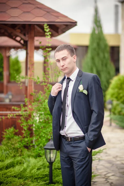 Groom man in park — Stock Photo, Image