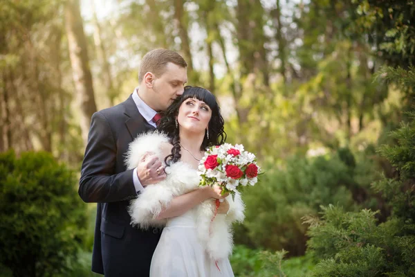 Ženich a nevěsta — Stock fotografie