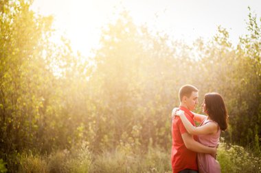 gün batımı genç Çift