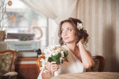 Gülümse, Gelin, Restoran