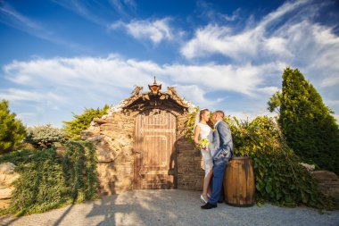 Düğün, eski bir yer