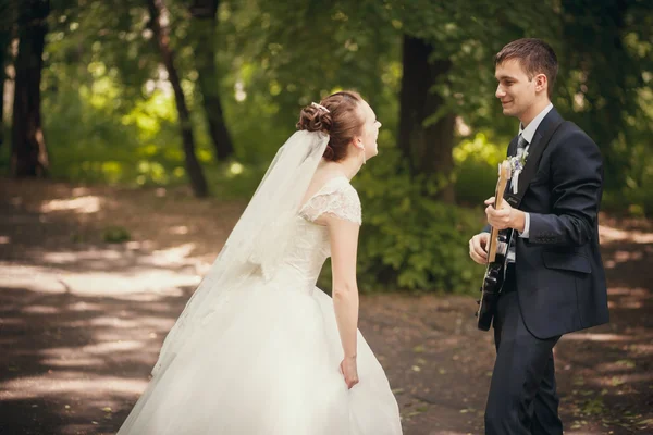 Sweet wedding couple — Stock Photo, Image