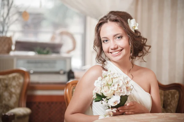 Sorriso, a noiva, restaurante — Fotografia de Stock