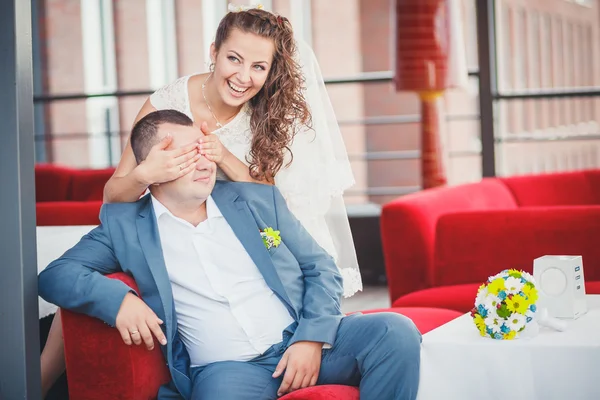 Sposo, sposa, felicità, sorriso — Foto Stock