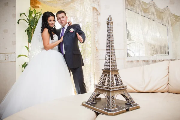 Весілля Ейфелева вежа — стокове фото