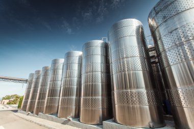 şarap için depolama tankları
