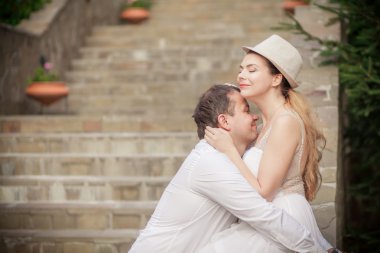 Gelin ve damat eğleniyor