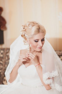 Güzel gelin.