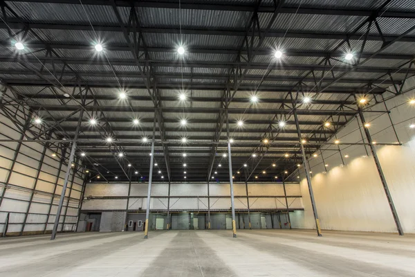 Empty warehouse — Stock Photo, Image