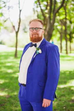 Düğünde neşeli damat