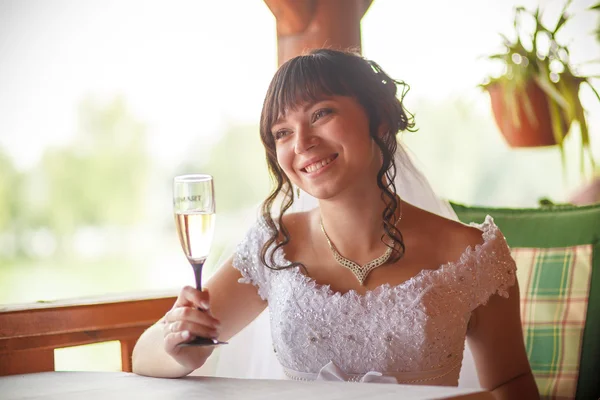 Bride glasses of champagne Restaurant — Stock Photo, Image