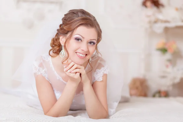Hermosa novia suave boda —  Fotos de Stock