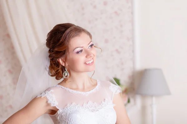 Beautiful bride wedding makeup — Stock Photo, Image