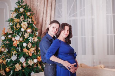 erkek ve kadın yeni yıl