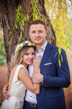 Gelin Damat Bahçe hugs