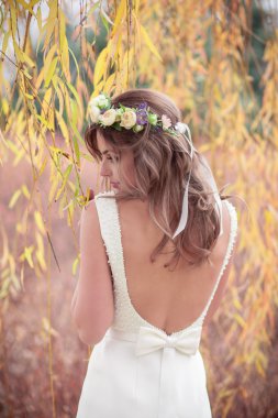 Gelin Bahçe çim ağaç