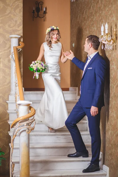 Boda emoción escaleras — Foto de Stock