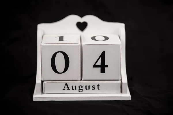 Calendário cubos Agosto, quarto, 4, 4 — Fotografia de Stock