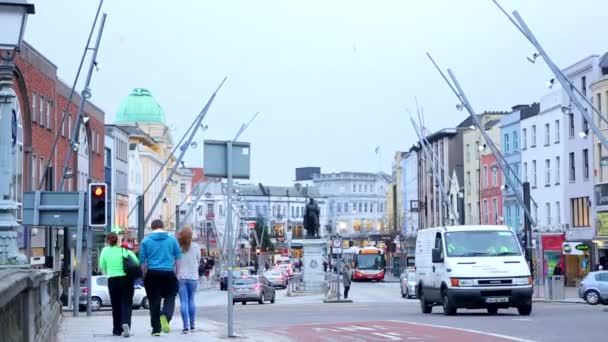 КОРК, Ирландия - 7 января 2014 года, Корк-Сити (Ирландия). — стоковое видео