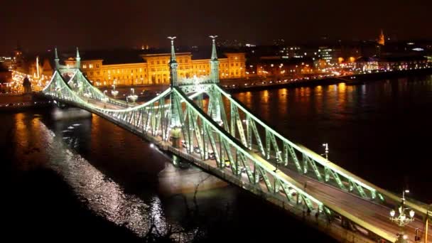 Szecheny Lanchid Éjszakai Városnézés Budapest — Stock videók