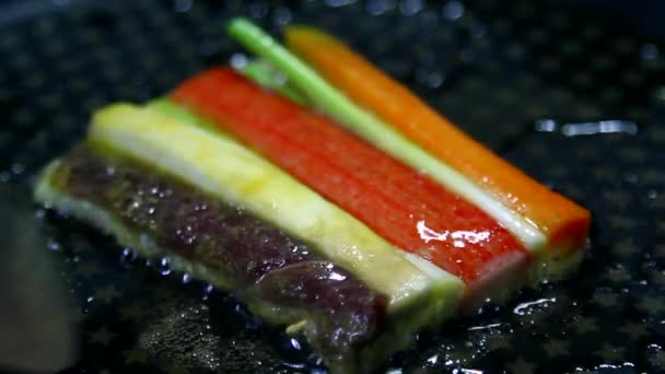 한국 음식 모드움 제온, 분류 된 팬케이크. 한국의 전통 음식, 특히 추석과 세일 랄에서. — 비디오